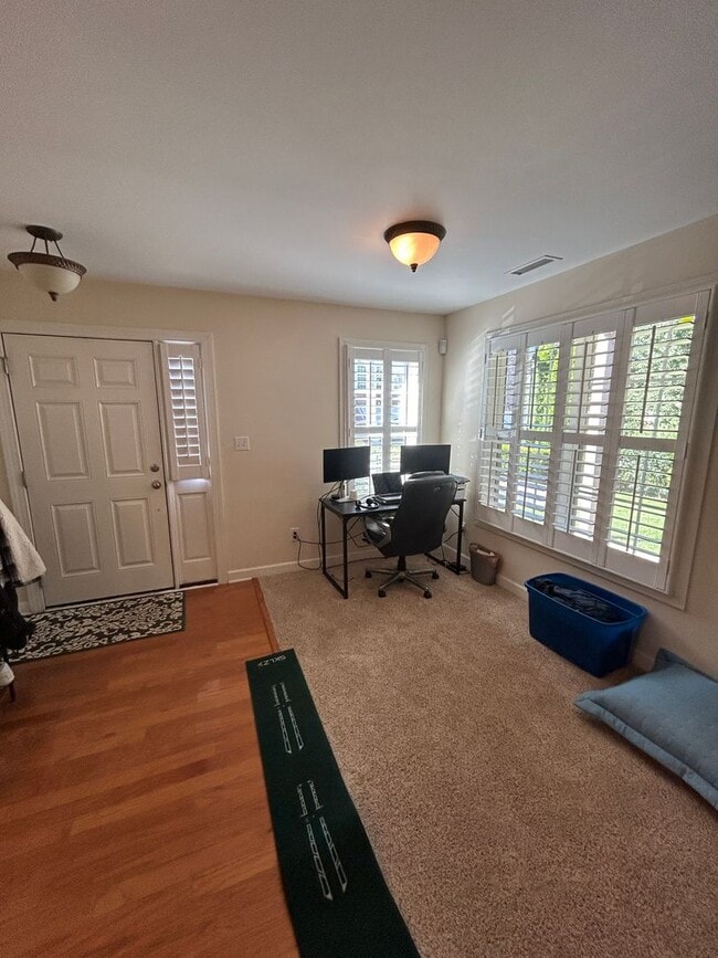 Building Photo - Spacious 3-Story Townhome Near Crabtree – Available January 15