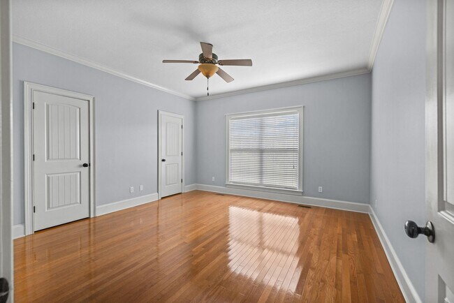 Building Photo - December special. Main-Level Living End-Unit Townhome