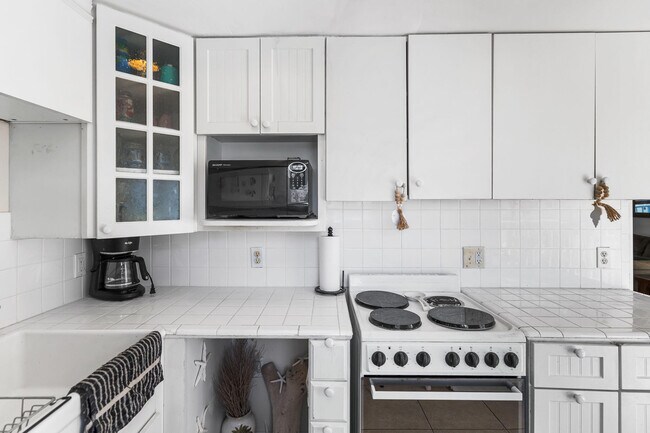 Building Photo - 3500 S Ocean Blvd