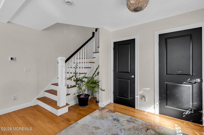 Building Photo - 550 Whiting Ave