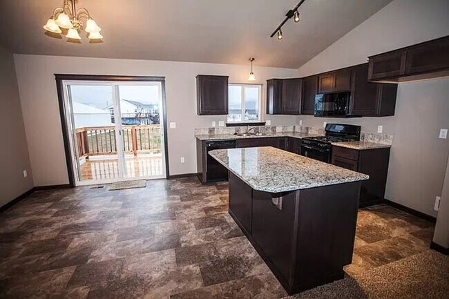 Building Photo - Charming 3-Bedroom Home in Post Falls