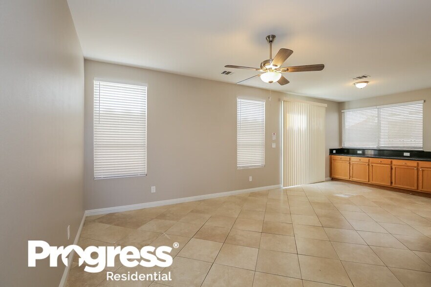 Building Photo - 1732 Blanchard Dr