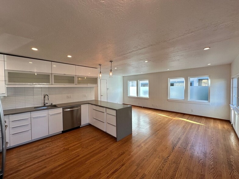 Building Photo - 1380 Hearst Ave