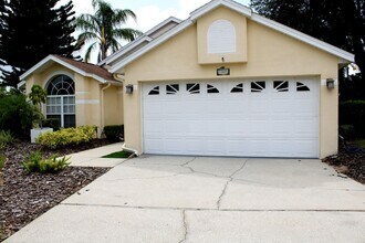 Building Photo - 3 Bedroom 2 Bathroom in Clermont