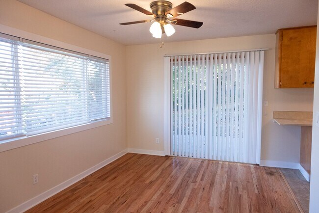 Building Photo - 9054 SW 38th Ave
