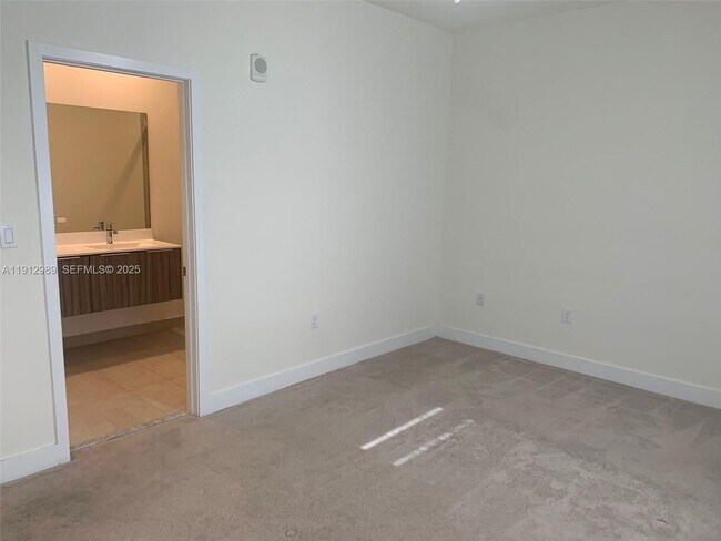 Building Photo - 10443 NW 82nd St