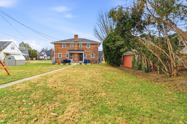 Building Photo - 707 Fairview Ave