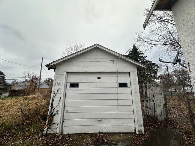 Building Photo - 118 State-N