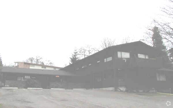 Building Photo - 10075 Des Moines Memorial Dr S