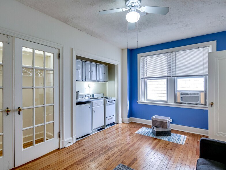 Jefferson House Apartments 4 E 32nd St Baltimore MD 21218 Apartment