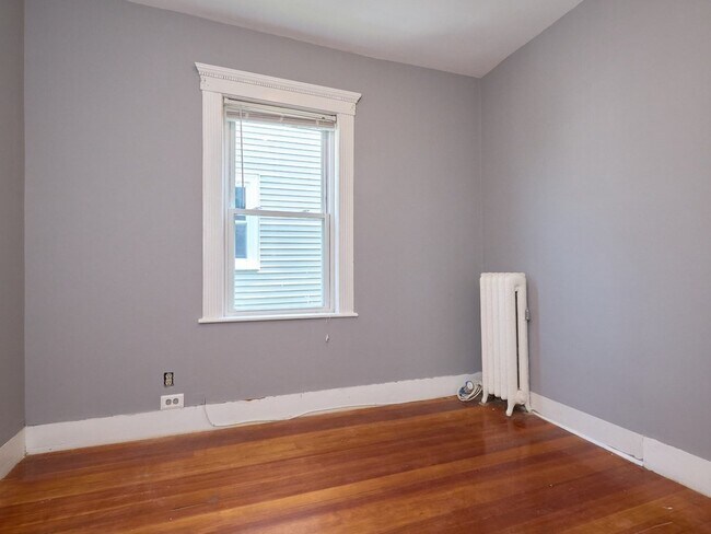 Building Photo - 447 Ashmont St