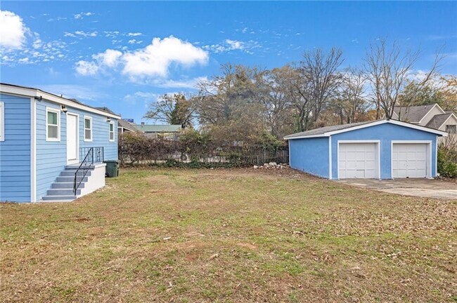 Building Photo - 1683 Candler Rd