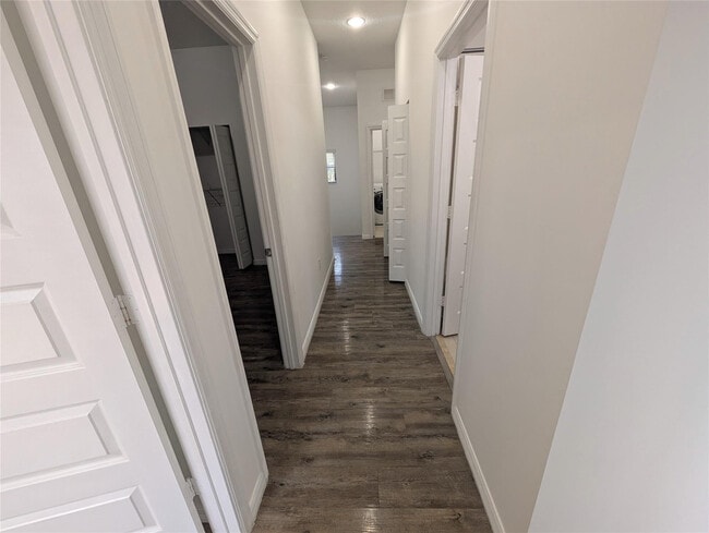 Building Photo - 19117 NE 8th Ct