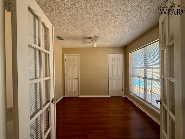 Building Photo - 3902 Alexandria St