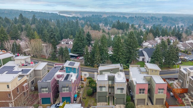 Building Photo - 3166 Vista Verde Ln SW