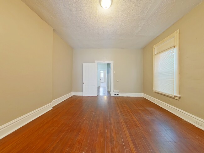 Building Photo - 2711 Keokuk St