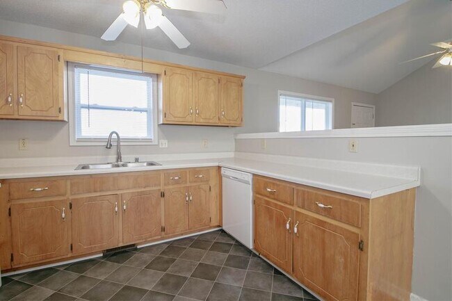 Building Photo - 1808 Harbor Dr