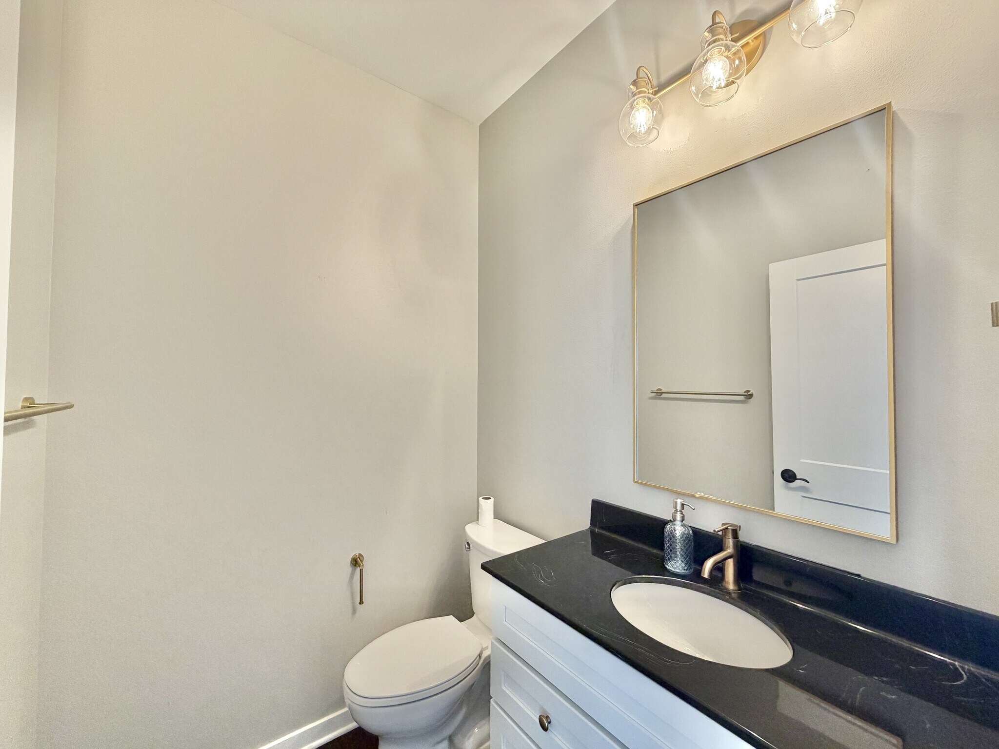 Building Photo - 3184 Warbler Ct