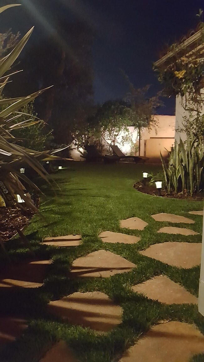 Path Leading to the Evening Oasis.. - 1103 S Crescent Heights Blvd
