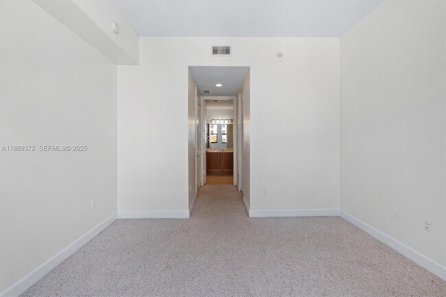 Building Photo - 55 Merrick Way