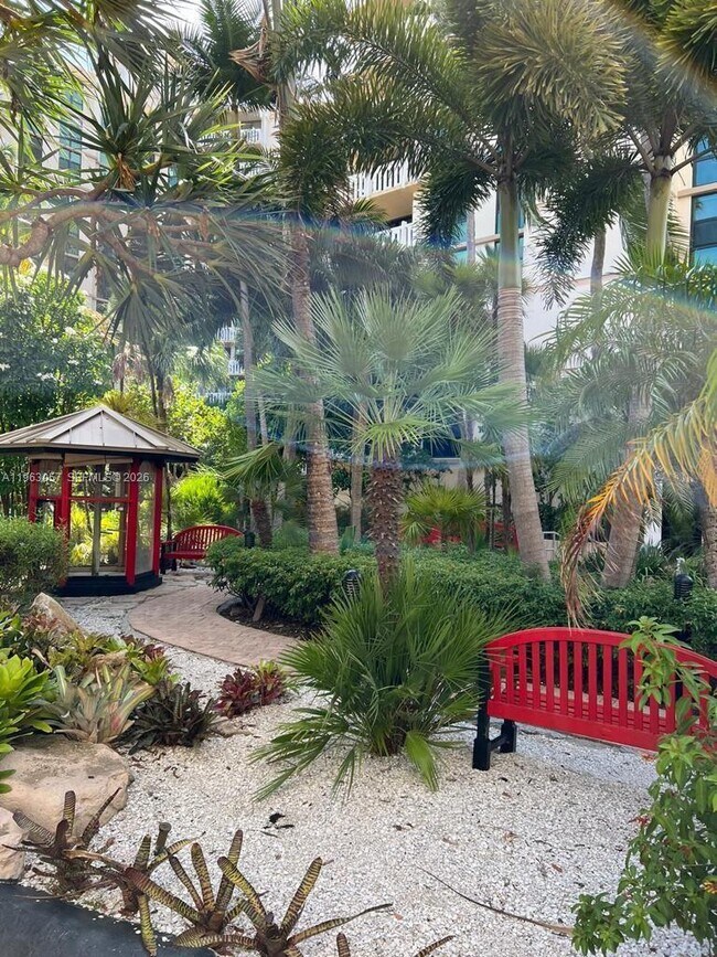 Building Photo - 1111 Crandon Blvd