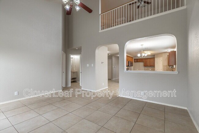Building Photo - 2424 Dimmitt Dr