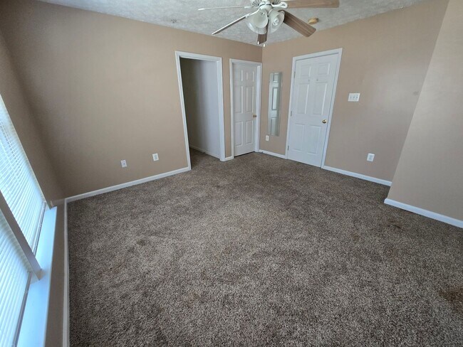 Building Photo - 4927 Bristle Cone Cir