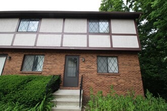 Building Photo - 3090 Highcliff Ct