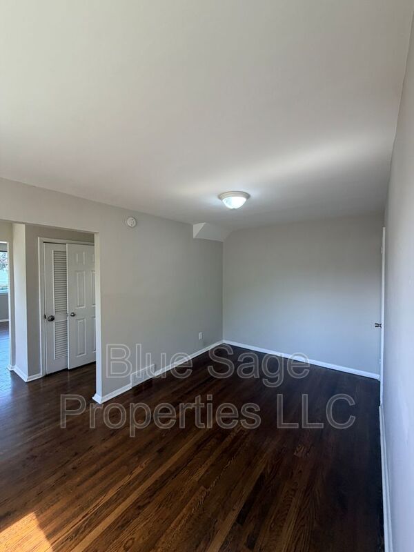 Building Photo - 205 Juniper Rd