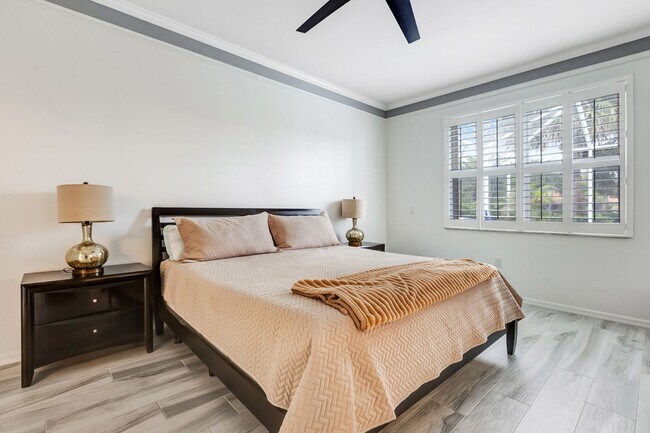 Building Photo - ** REFLECTION LAKES ** 4 BED / 2 BATH - POOL HOME - UNFURNISHED - ANNUAL RENTAL