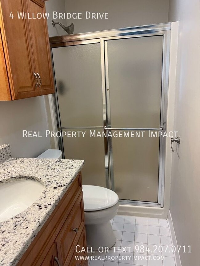 Building Photo - 4 Willow Bridge Dr