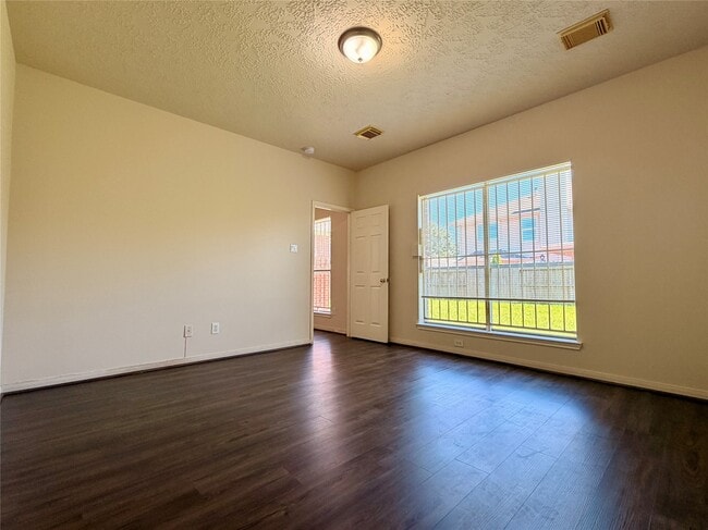 Building Photo - 13423 Agarita Ln