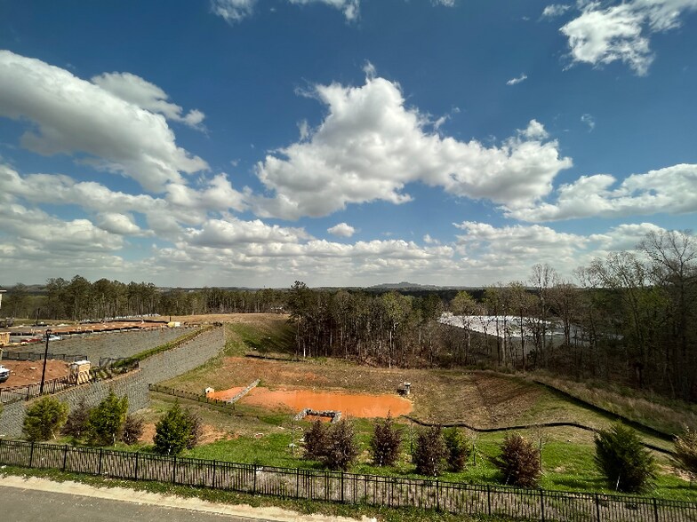 Building Photo - 812 Mackay Crk