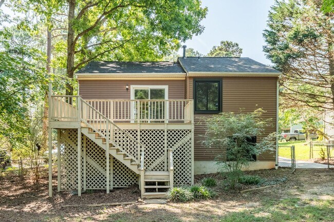 Building Photo - 2108 Mariner Cir