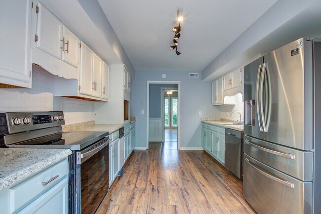 Building Photo - 1506 Ventura Pl