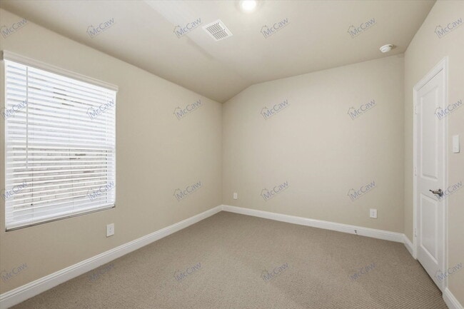 Building Photo - 811 London Town Ln