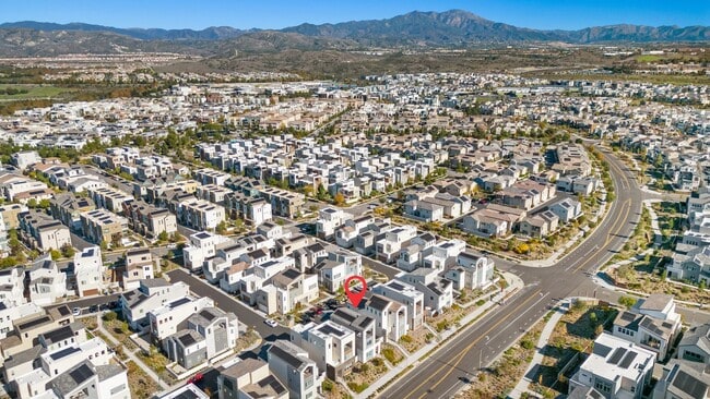 Building Photo - 408 Treble: Modern 4BR + Loft in Great Park, Irvine