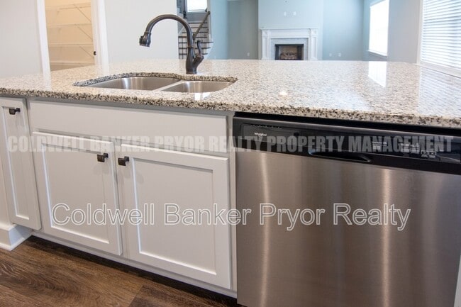 Building Photo - 3578 Red Barn Ln