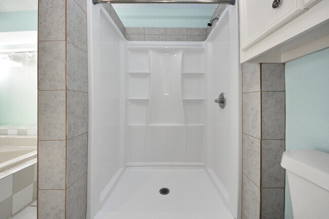 Building Photo - 15614 Barbarossa Dr