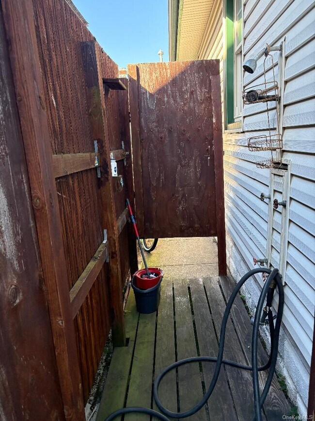 Building Photo - 64 Tennessee Ave