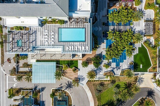 Building Photo - 220 SE Mizner Blvd