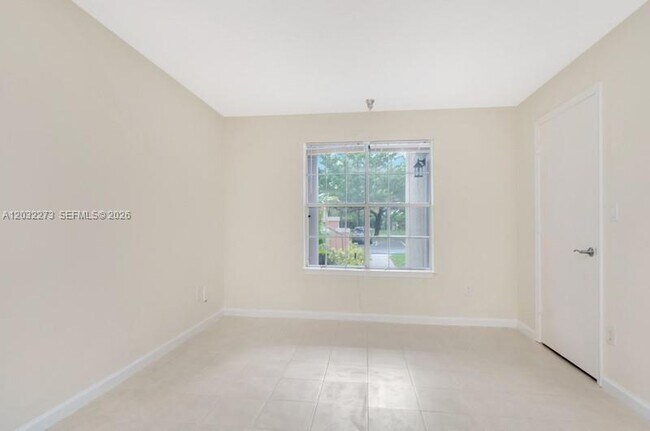 Building Photo - 1011 Crystal Way