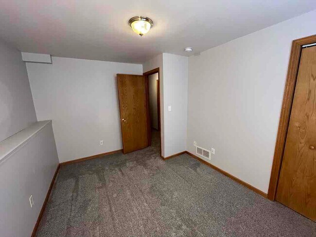 Building Photo - 4525 Snowy Ln NW
