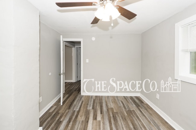 Building Photo - 209 Testament Ln