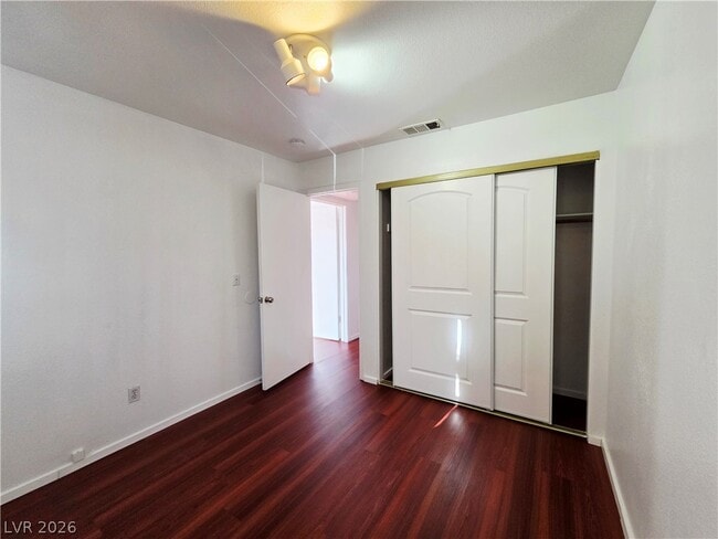 Building Photo - 1824 Sierra Valley Way