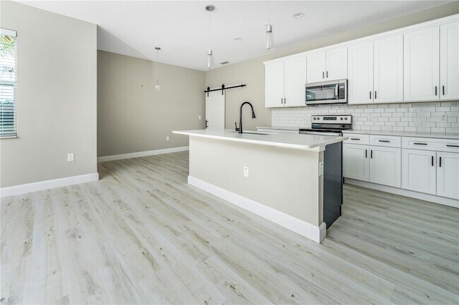 Building Photo - 1011 Johnston Rd SE