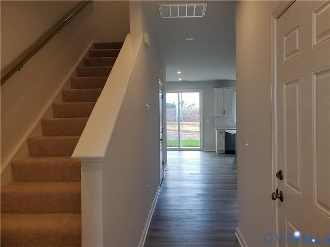 Building Photo - 547 McCormick Farm Pl