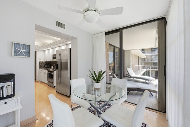 Building Photo - 3200 S Ocean Blvd