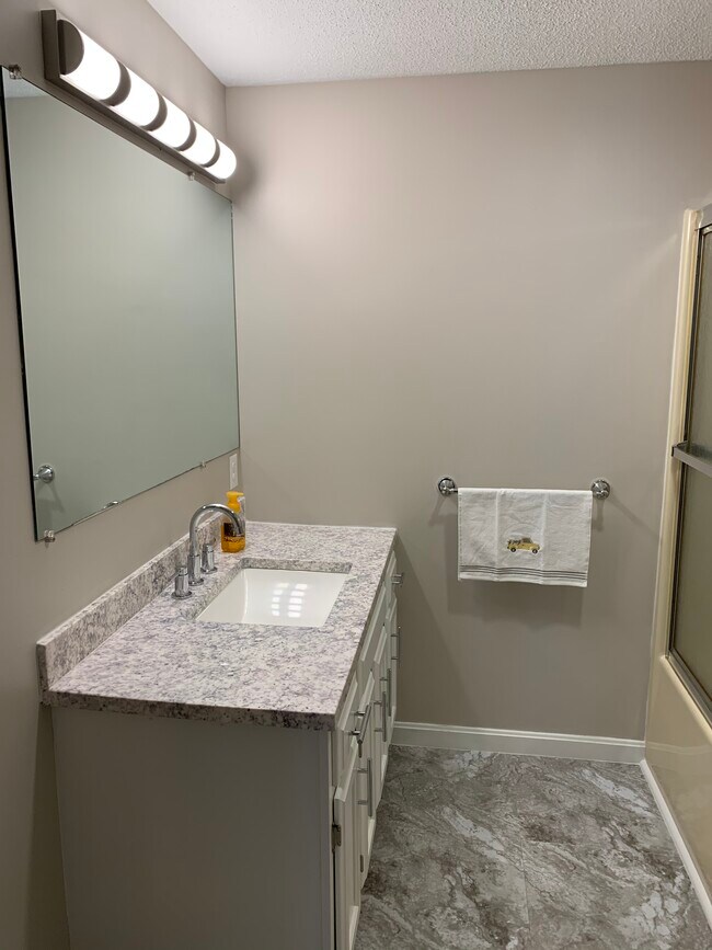 Building Photo - 75 Halifax St