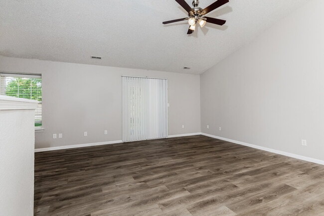 Building Photo - 8043 Southern Trails Pl